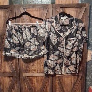 Elegant Black and White Leaf Print Pajama Set